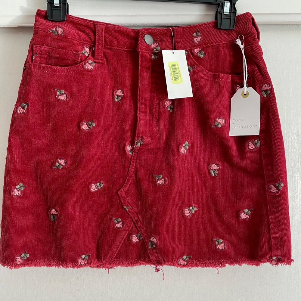 NWT coco + jaimeson Corduroy Jean Mini Skirt Size 27/4 Red Floral Embroidered - Picture 1 of 5
